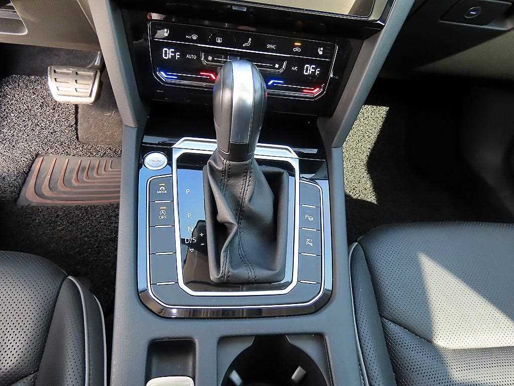 Volkswagen Arteon - Vista 11