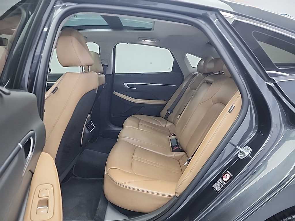 HYUNDAI Sonata - Vista 12