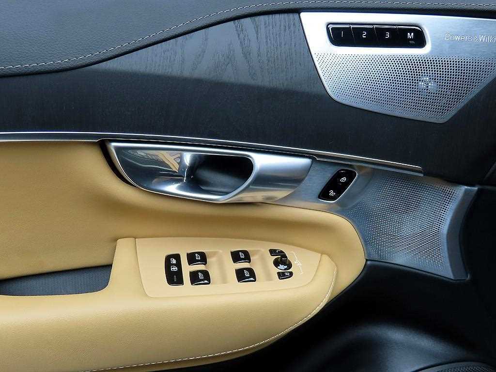 Volvo XC90 - Vista 11