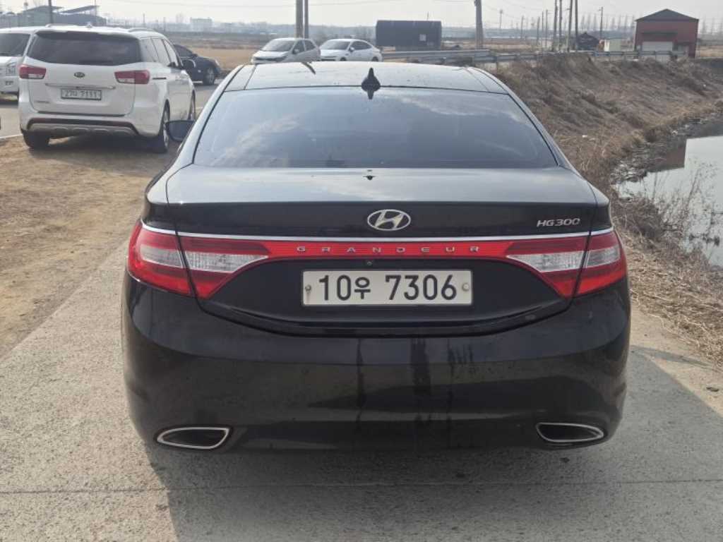 HYUNDAI Grandeur - Vista 4