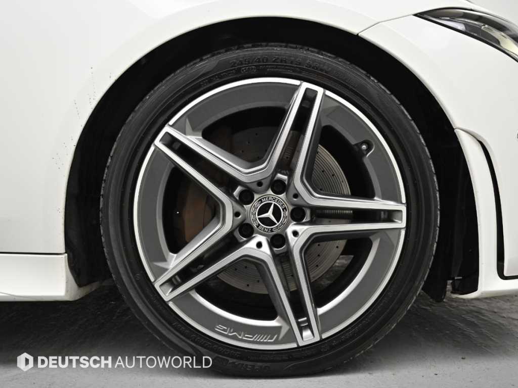 Mercedes Benz CLS Class - Vista 5