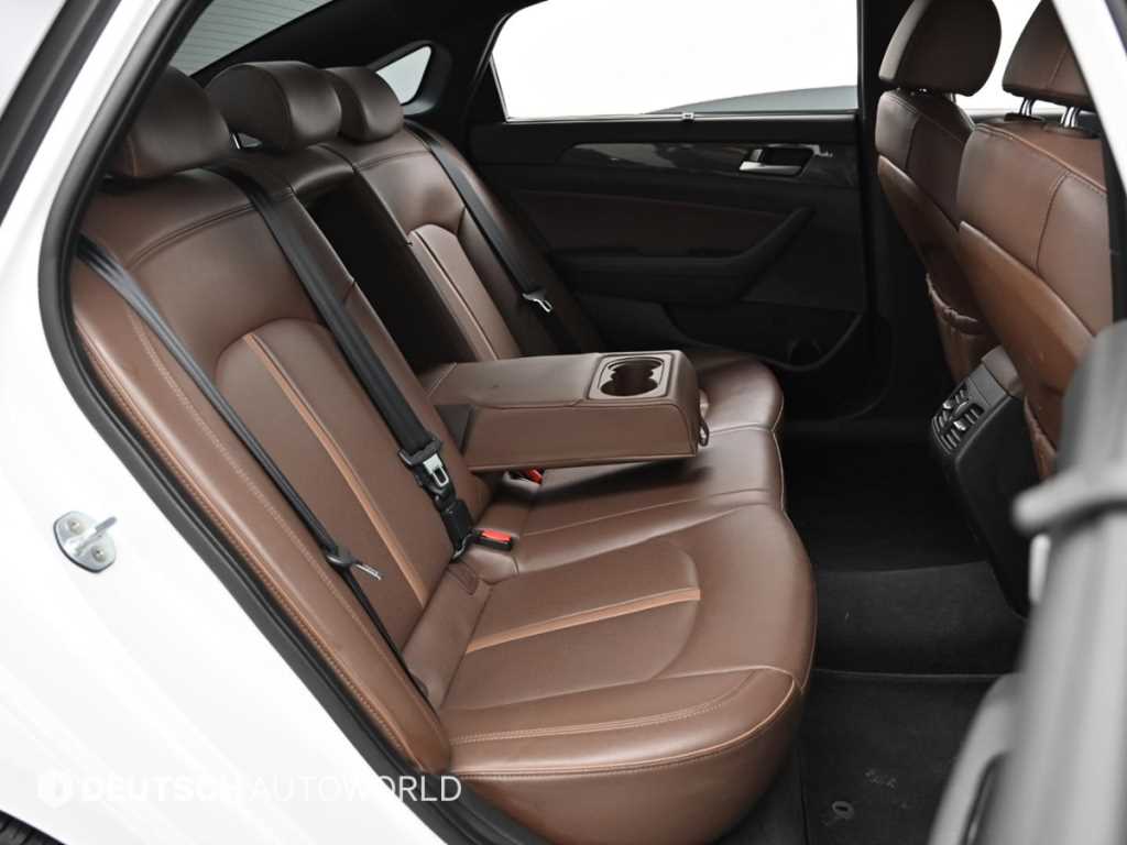 HYUNDAI Sonata - Vista 12