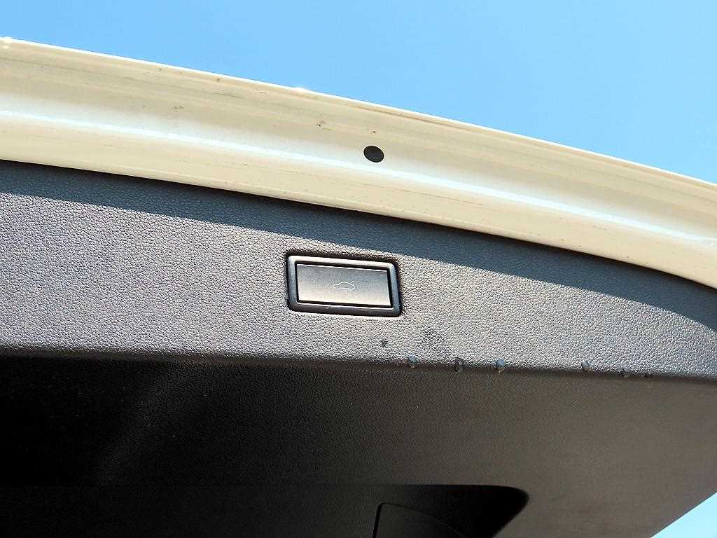 Volkswagen Tiguan 2020 Blanco - Importación desde Corea - HF Imports Iquique - Foto 17