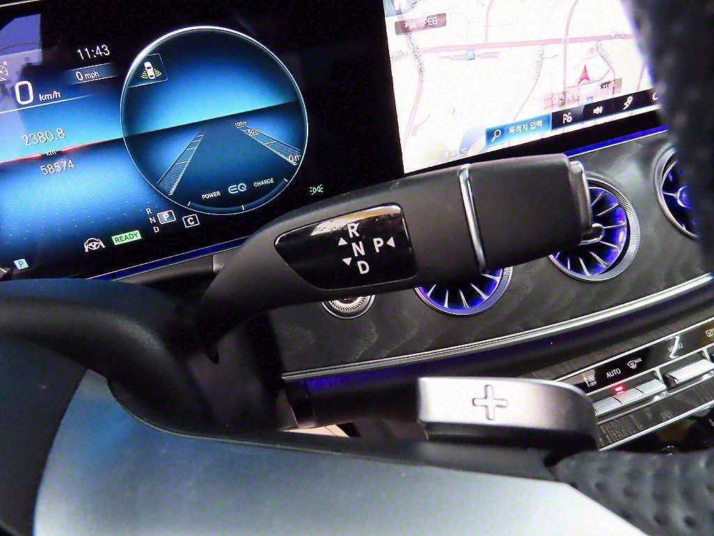 Mercedes Benz E class - Vista 10