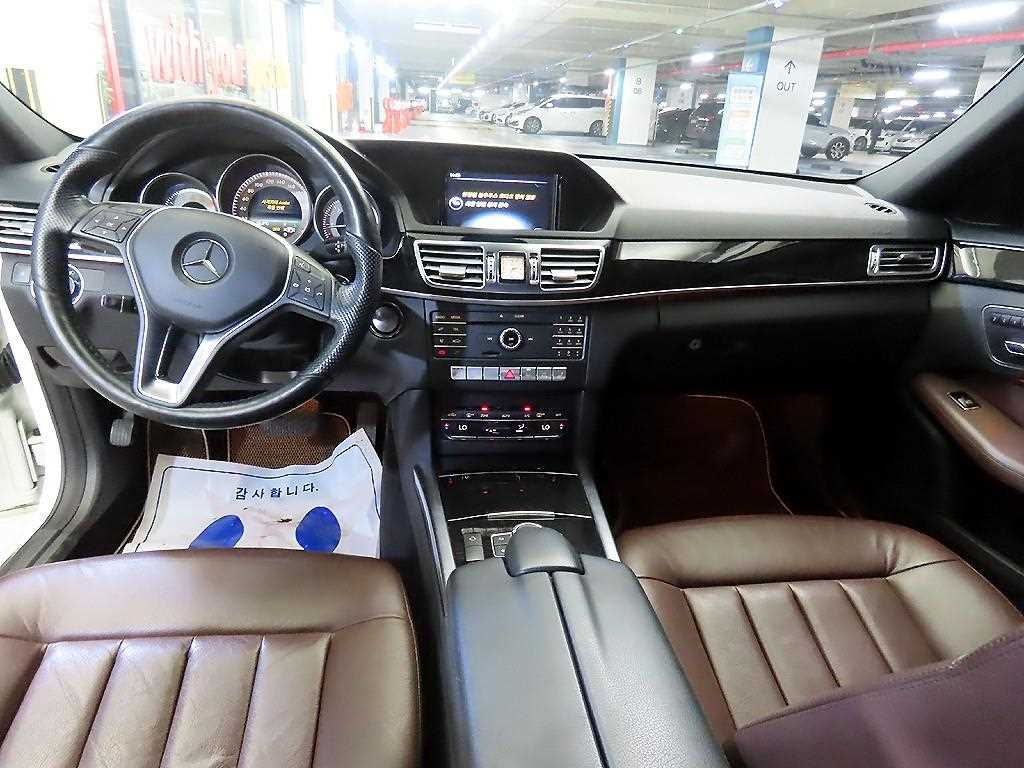 Mercedes Benz E class - Vista 10