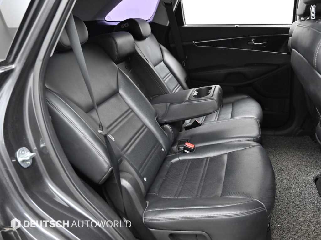 KIA Sorento - Vista 12