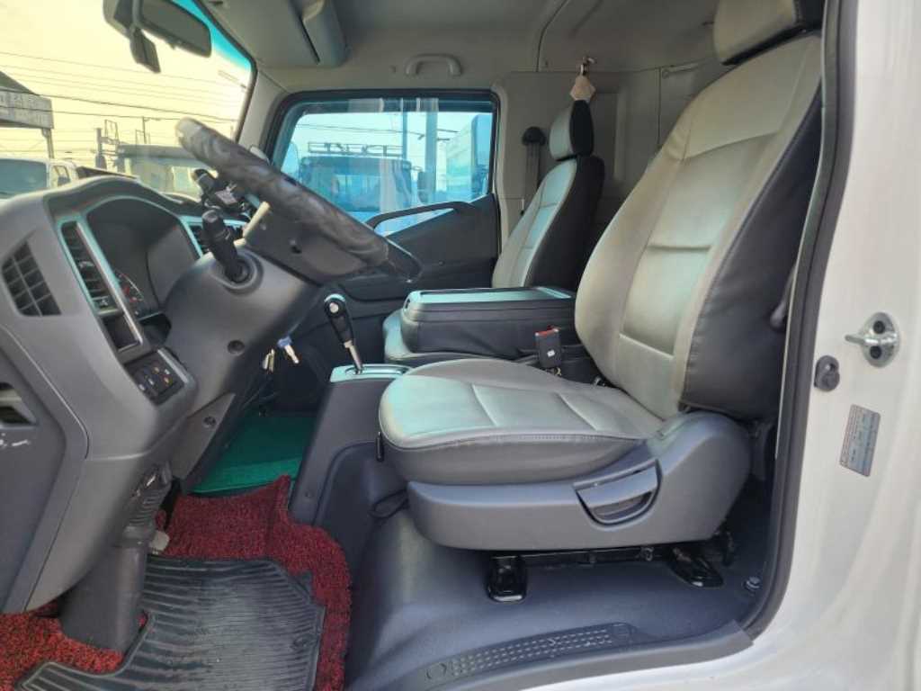 medium and large cargo truck 2023 Blanco - Importación desde Corea - HF Imports Iquique - Foto 14