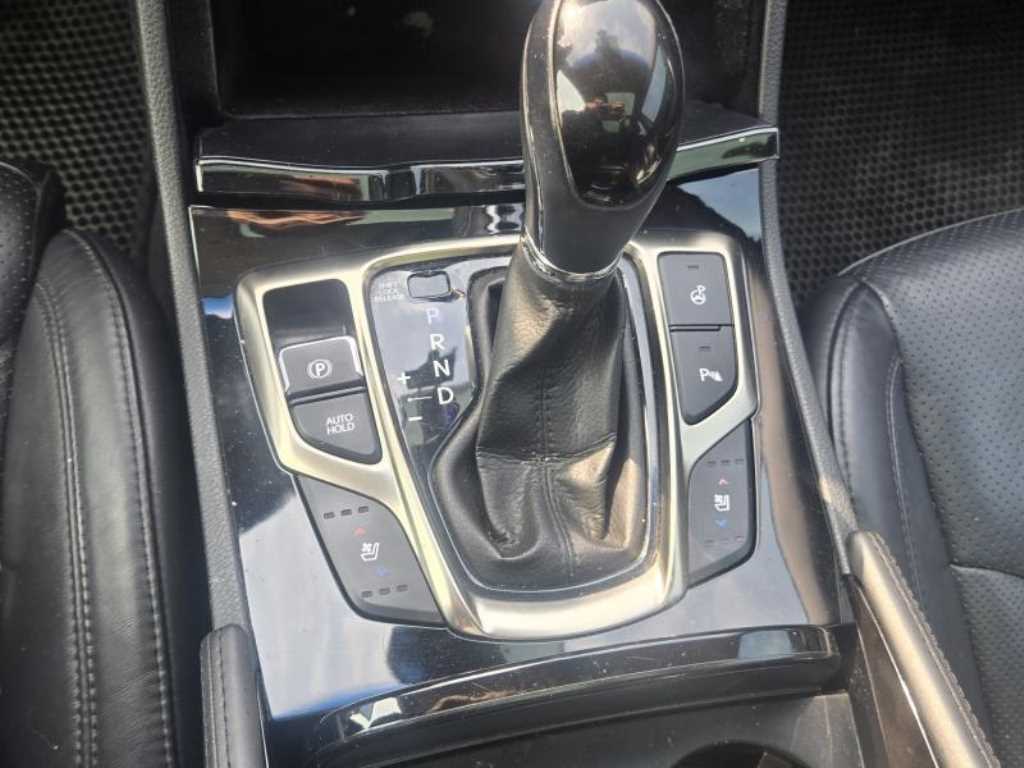 HYUNDAI Grandeur - Vista 9