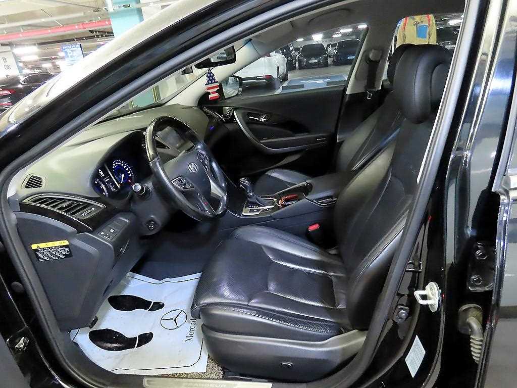 HYUNDAI Grandeur - Vista 6