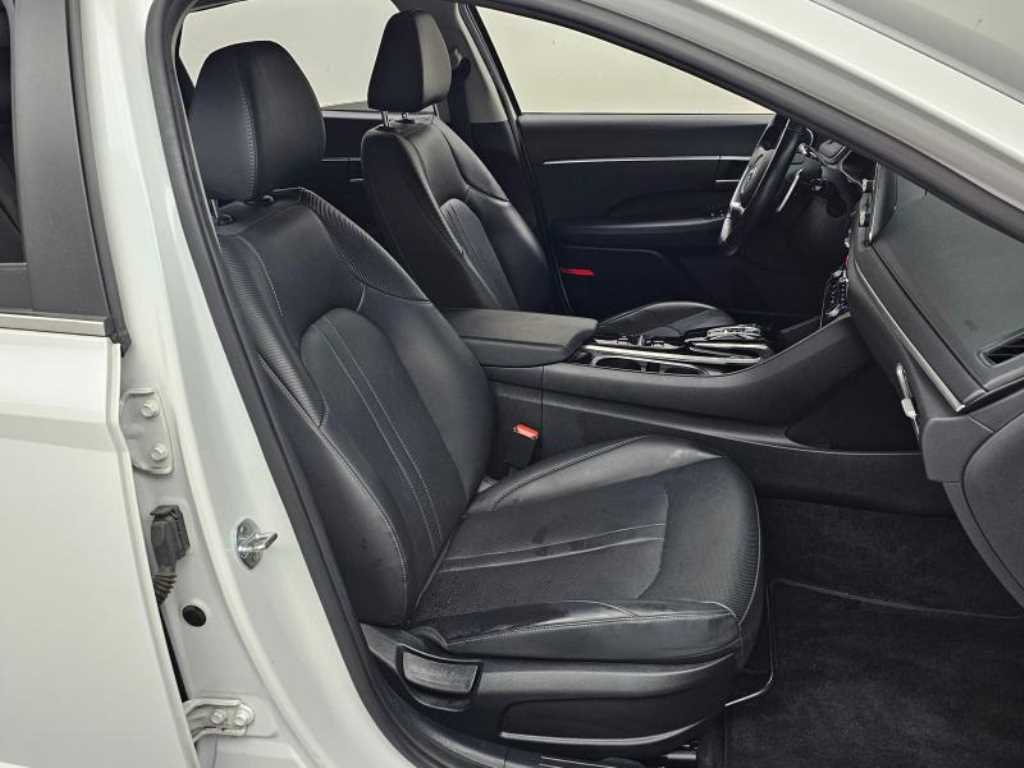 HYUNDAI Sonata - Vista 10