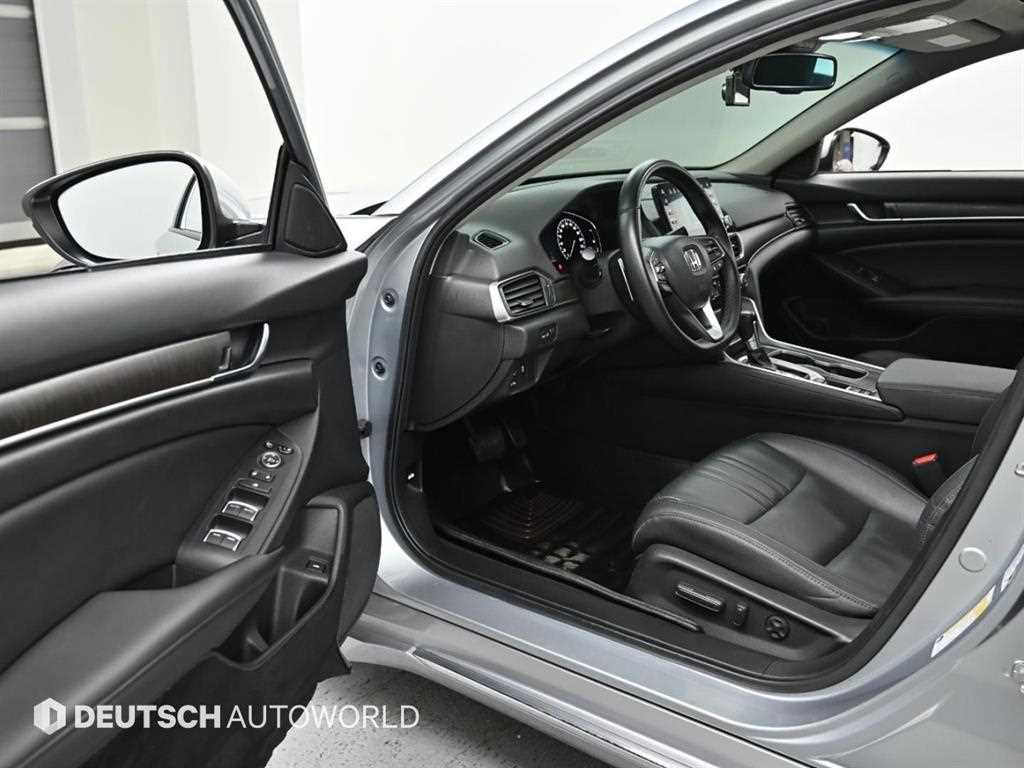 Honda Accord - Vista 11