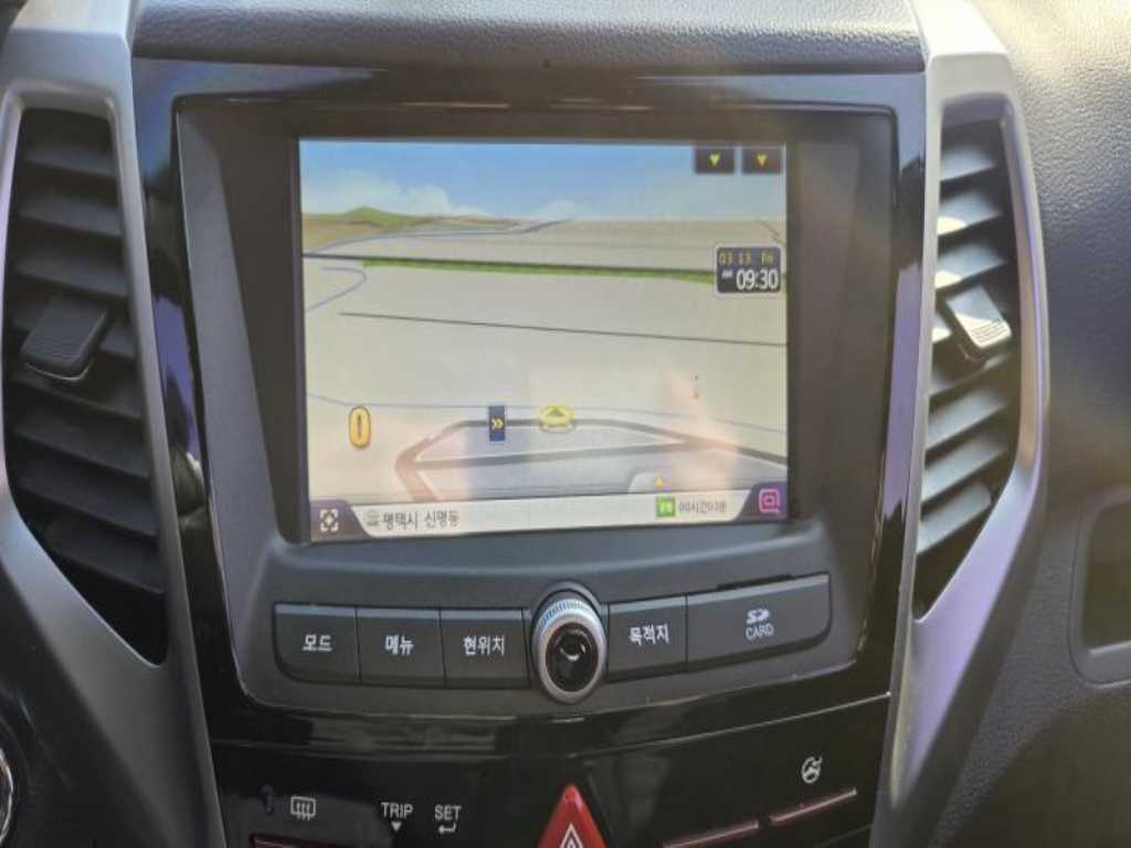 Ssangyong Tivoli - Vista 12