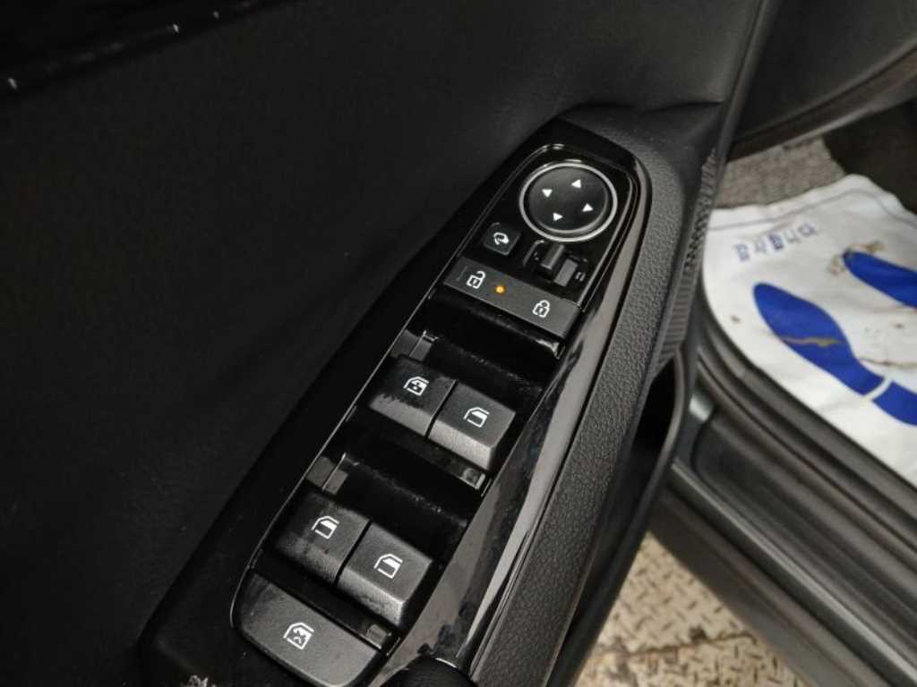 KIA Seltos - Vista 10