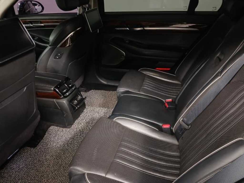 Genesis EQ900 - Vista 8