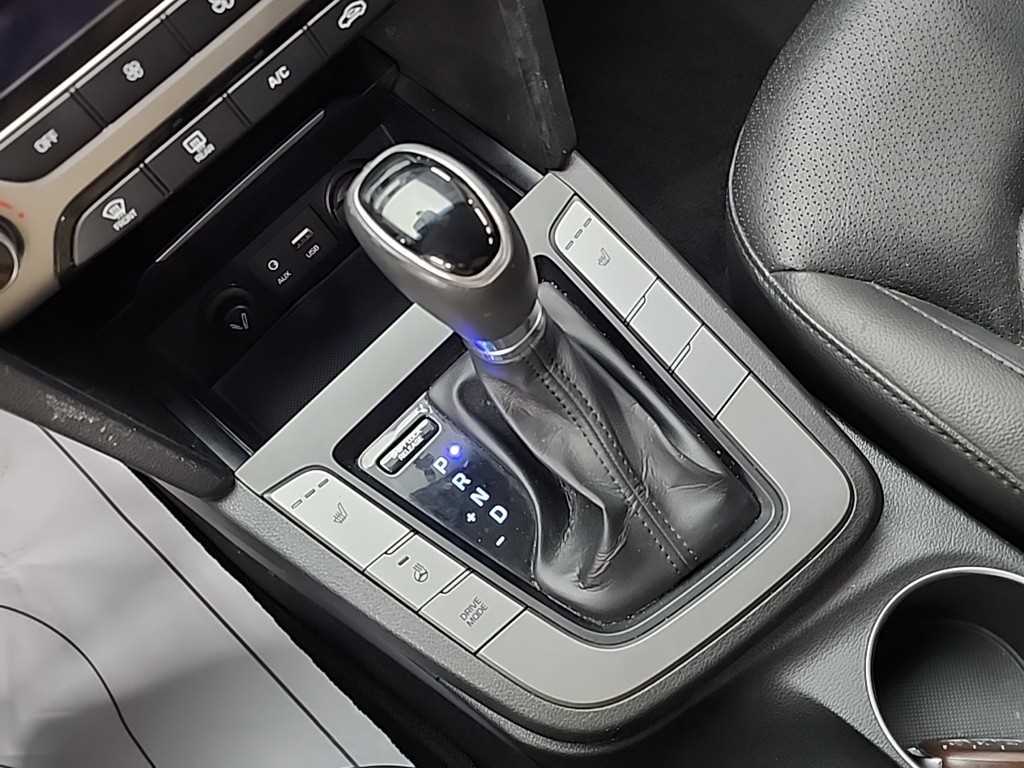 HYUNDAI Avante - Vista 8