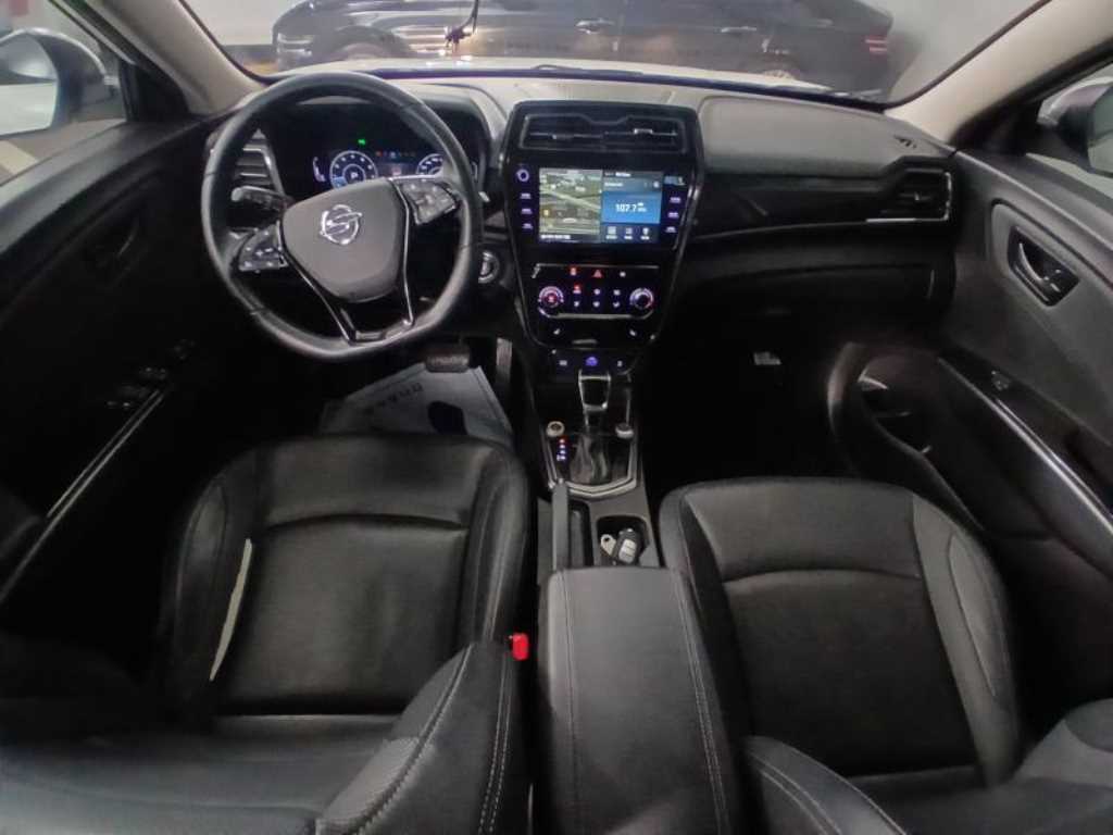 Ssangyong Tivoli - Vista 6