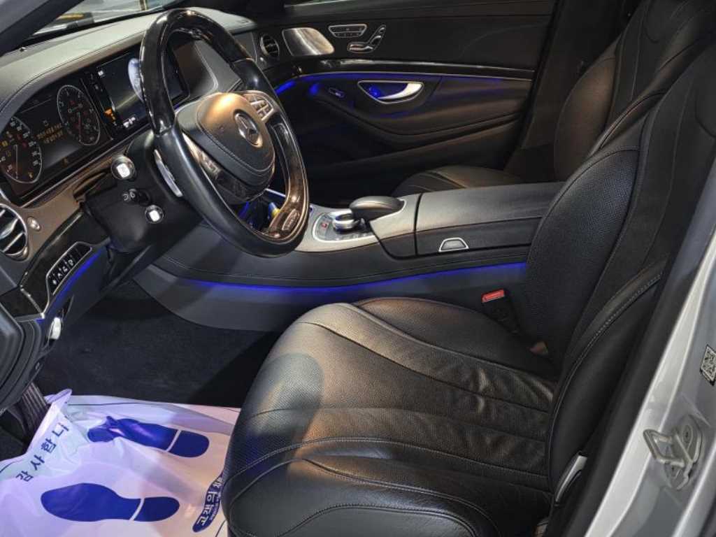 Mercedes Benz S Class - Vista 12