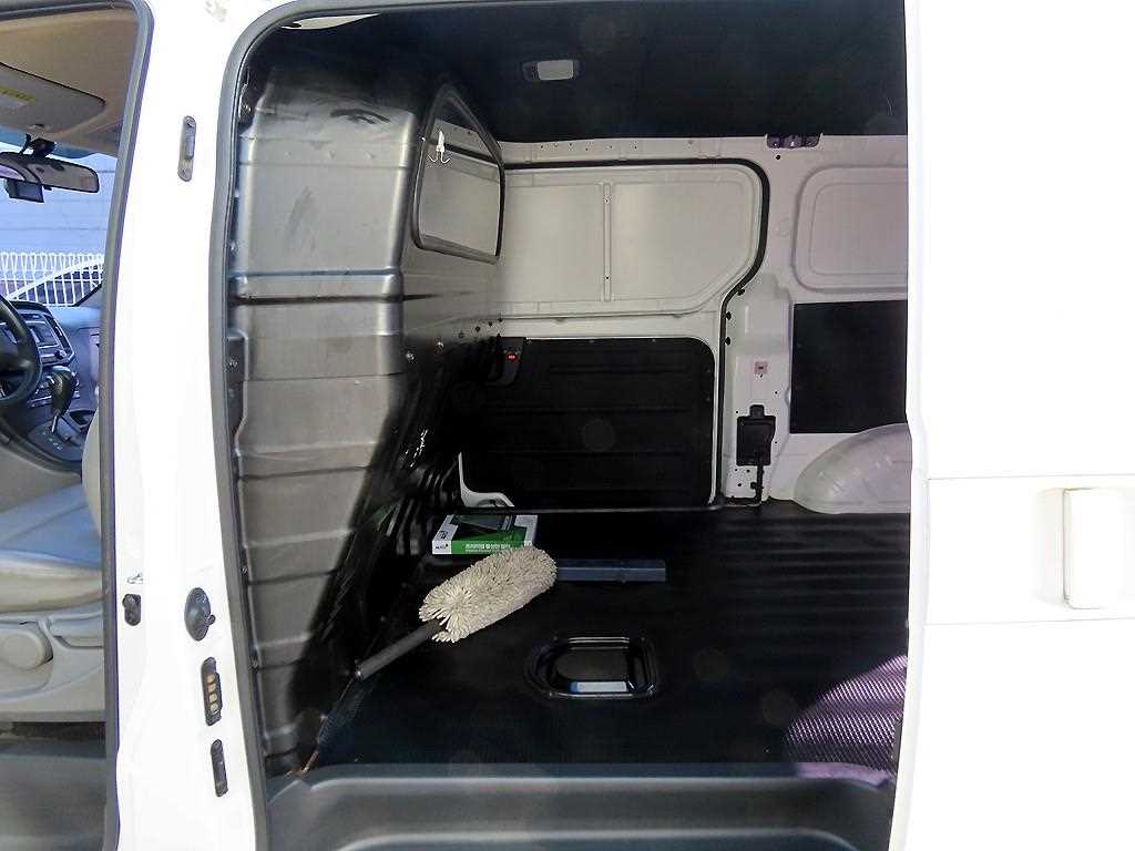 HYUNDAI Starex - Vista 6