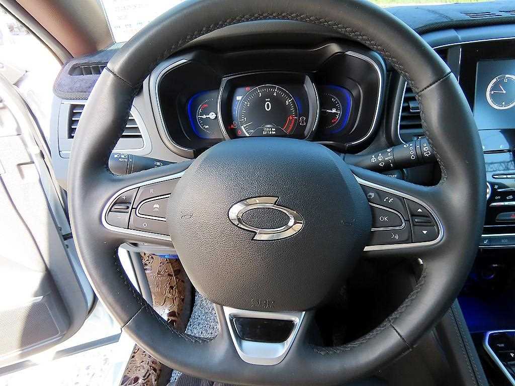 SAMSUNG QM6 - Vista 8