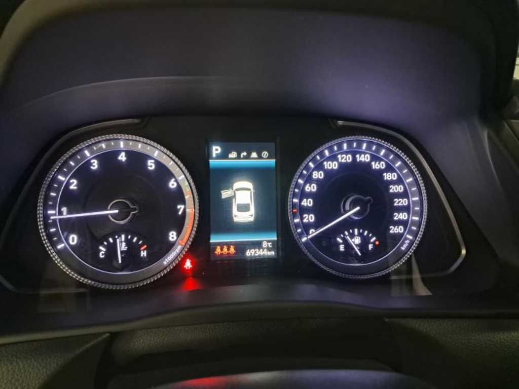 HYUNDAI Sonata - Vista 10