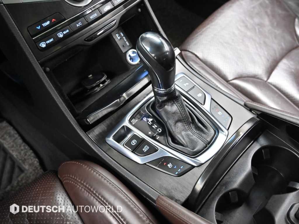 HYUNDAI Grandeur - Vista 9