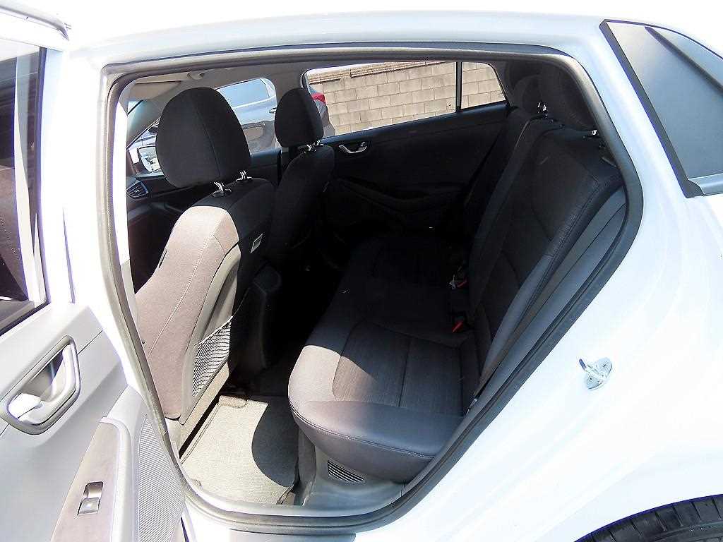 HYUNDAI Ioniq - Vista 6