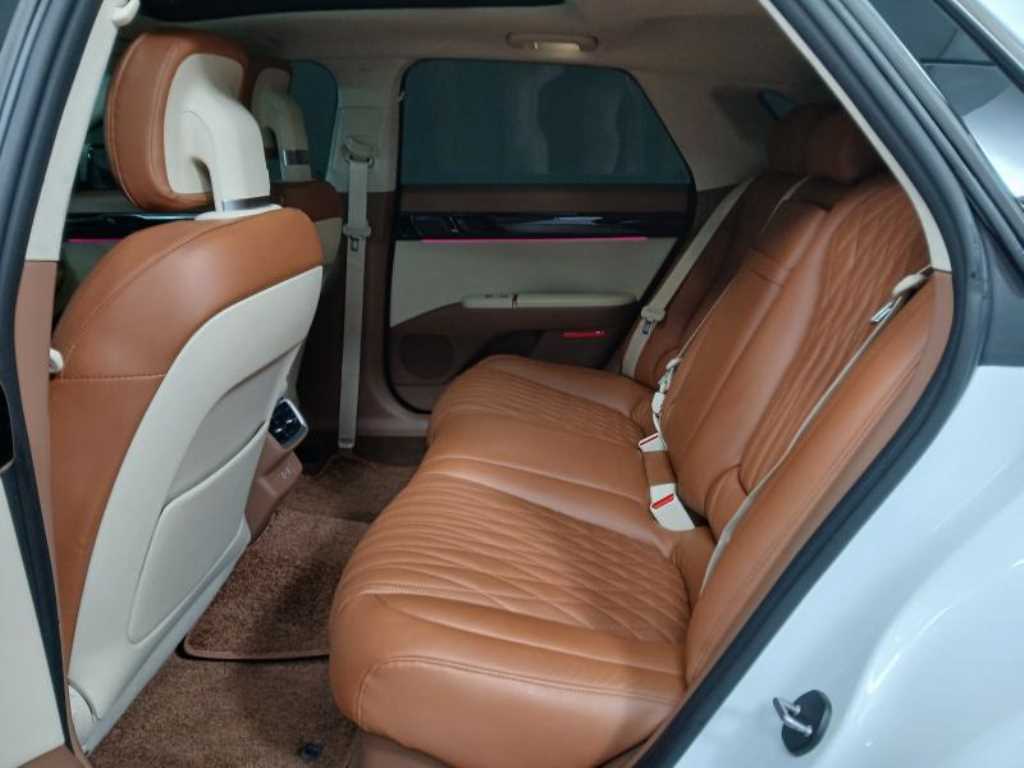 HYUNDAI Grandeur - Vista 7