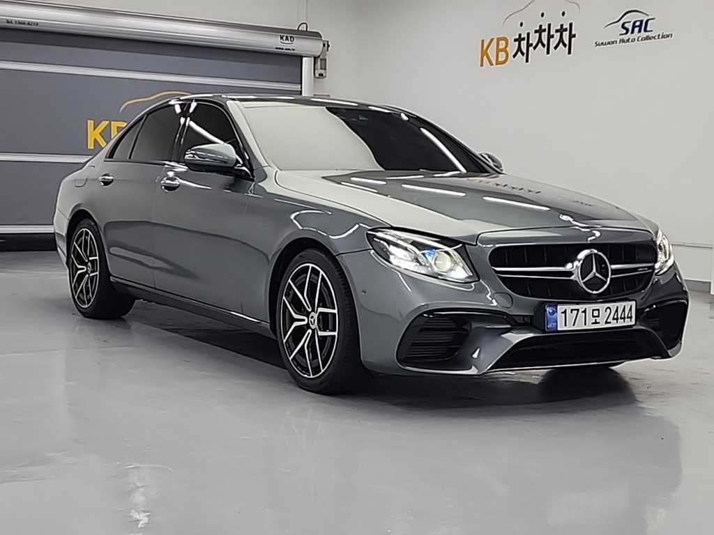 Mercedes Benz E class - Vista 4