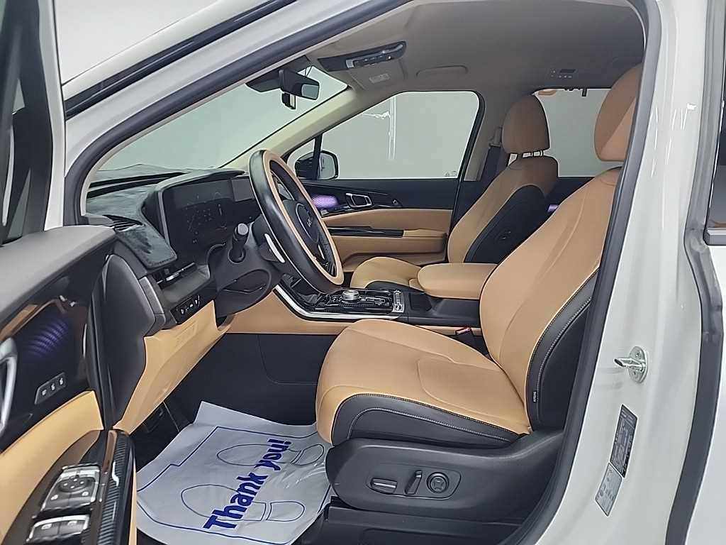 KIA Carnival - Vista 11