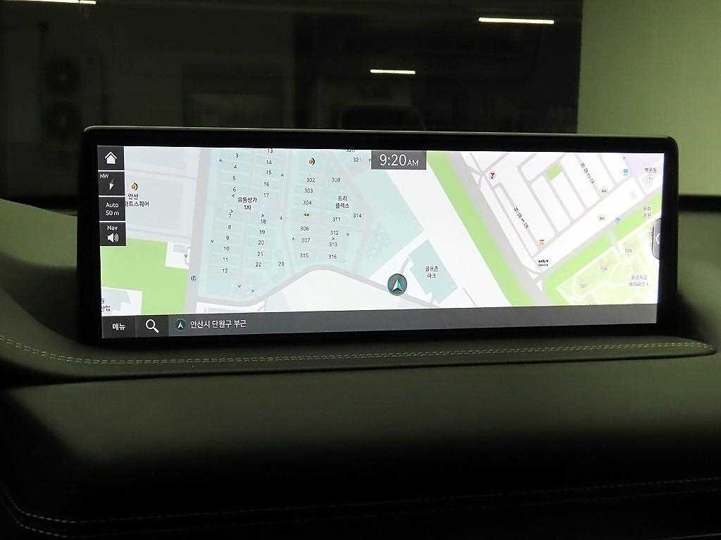 Genesis GV80 - Vista 9