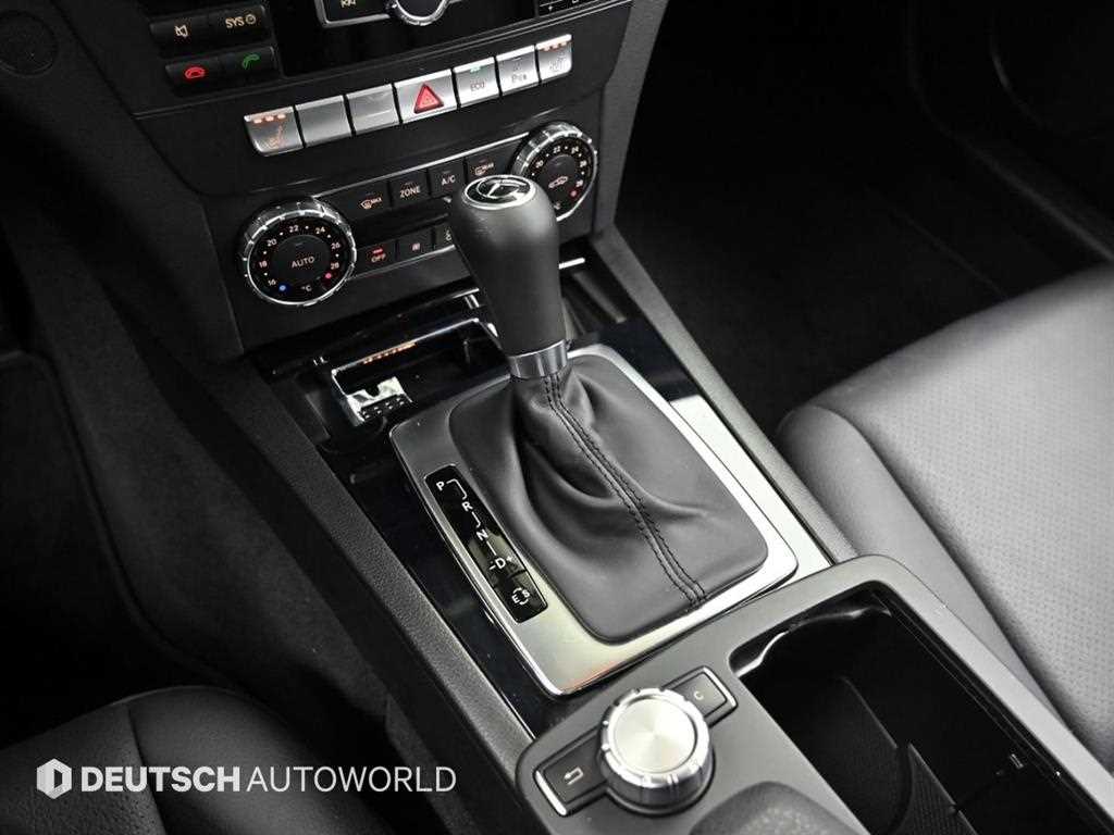 Mercedes Benz C Class - Vista 9