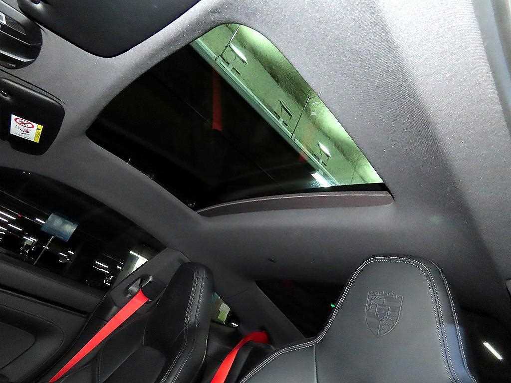 Porsche 911 2024 Negro - Importación desde Corea - HF Imports Iquique - Foto 16