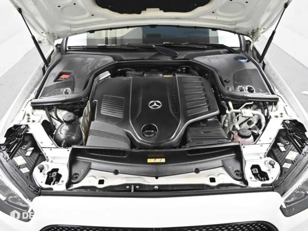 Mercedes Benz E class - Vista 8