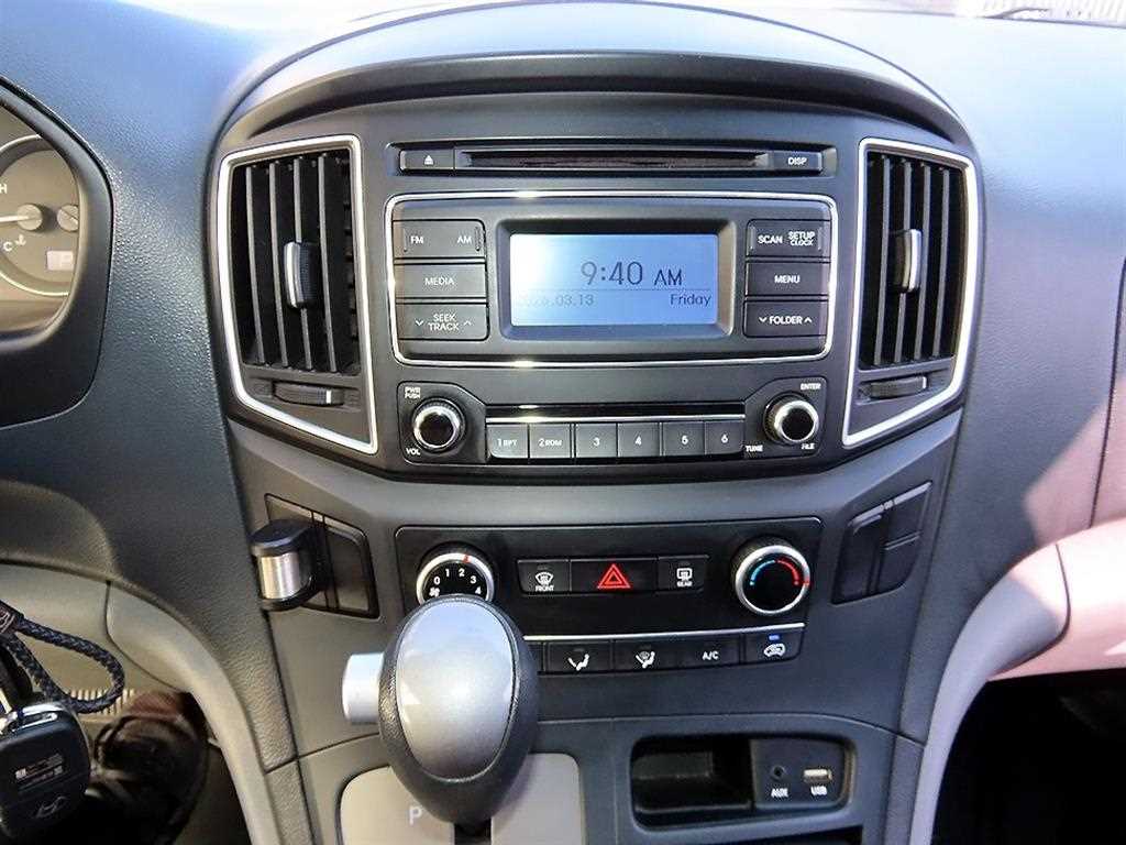 HYUNDAI Starex 2019 Blanco - Importación desde Corea - HF Imports Iquique - Foto 13