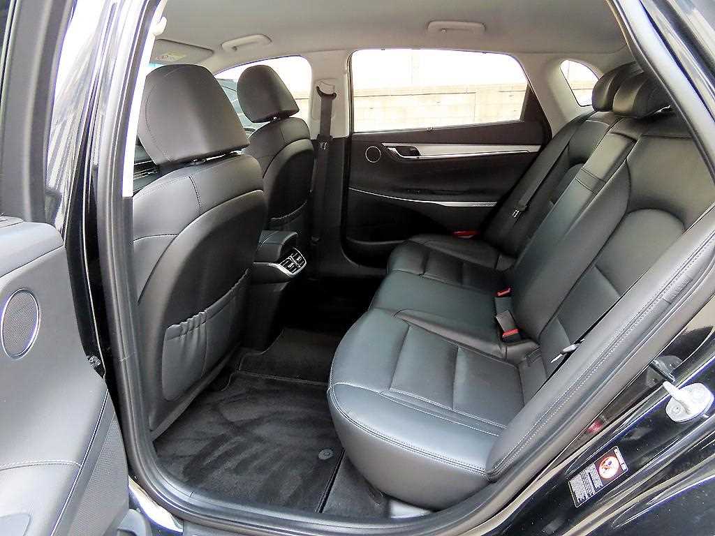 HYUNDAI Grandeur - Vista 6