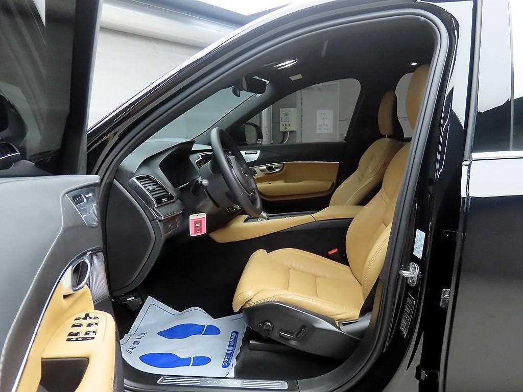 Volvo XC90 - Vista 5