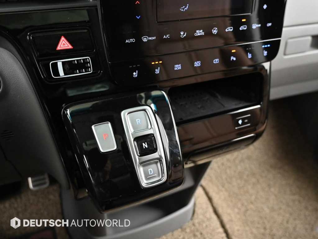 HYUNDAI Staria - Vista 9