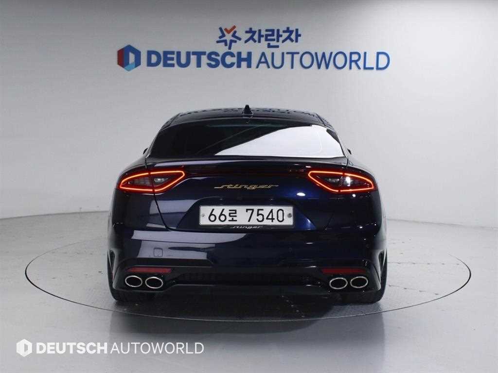 KIA Stinger - Vista 4