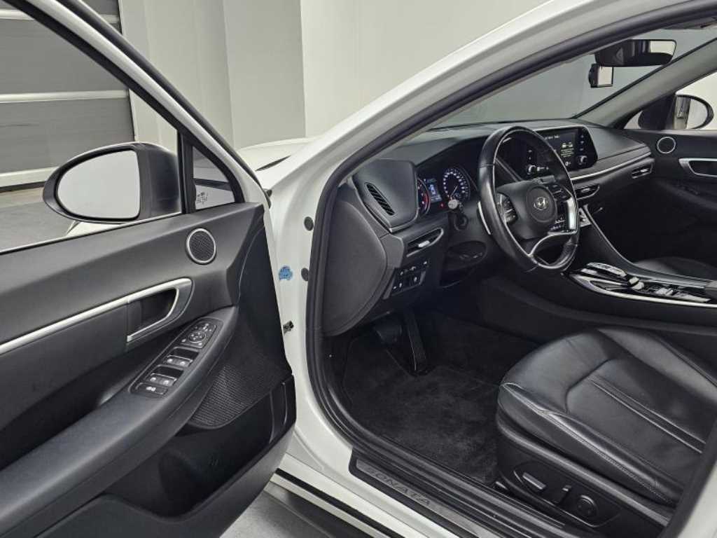 HYUNDAI Sonata - Vista 11