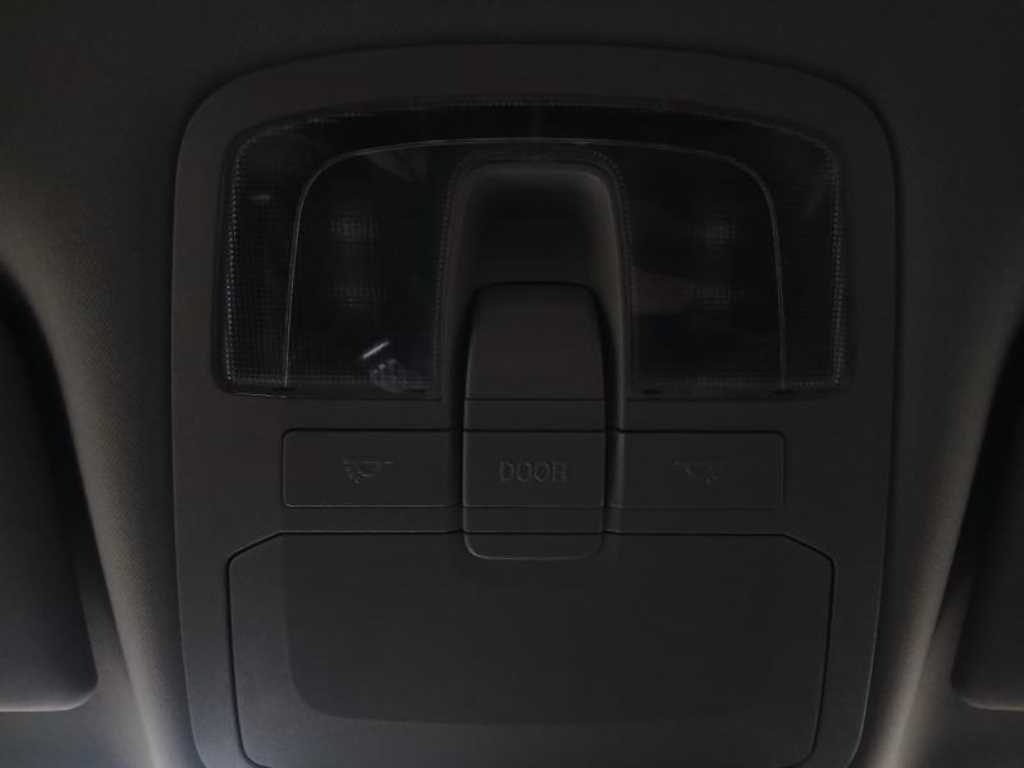 Ssangyong Tivoli 2022 Blanco - Importación desde Corea - HF Imports Iquique - Foto 17