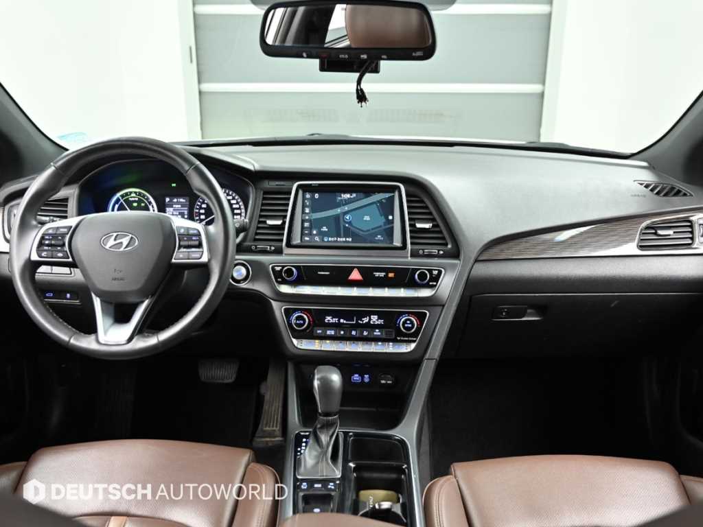 HYUNDAI Sonata - Vista 7