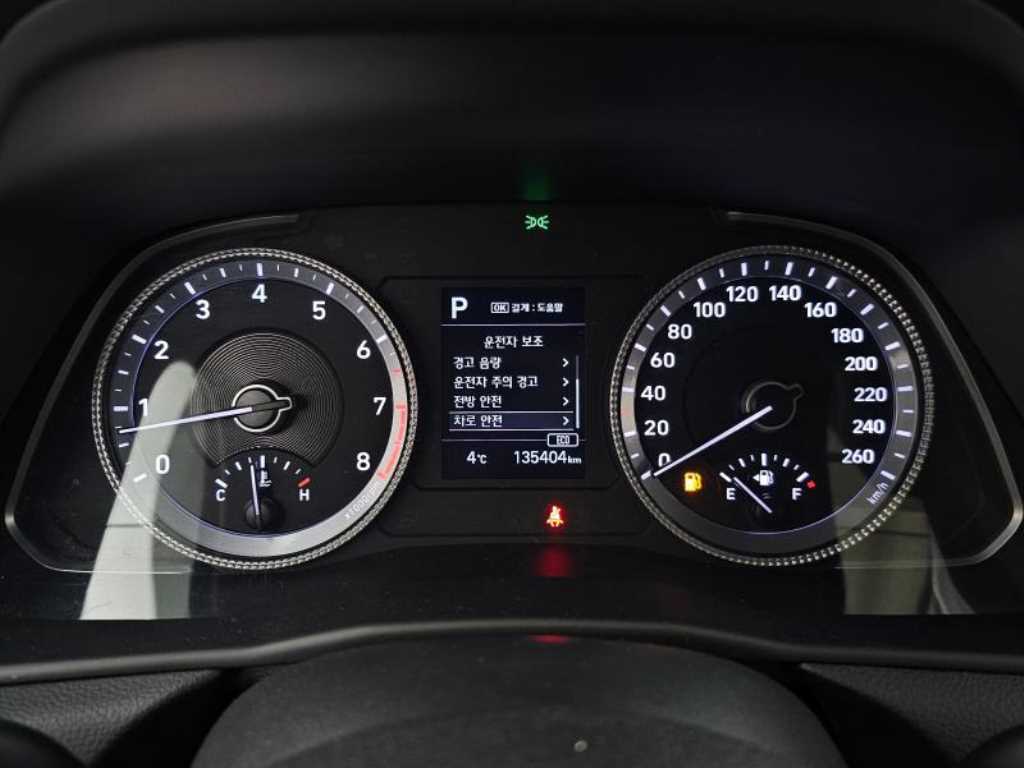 HYUNDAI Sonata - Vista 8