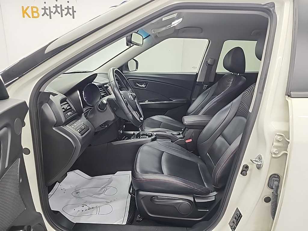 Ssangyong Tivoli - Vista 11