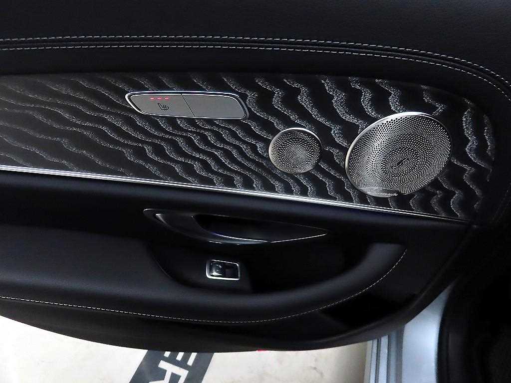 Mercedes Benz E class - Vista 12