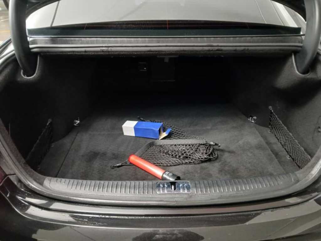 Genesis G90 2019 Negro - Importación desde Corea - HF Imports Iquique - Foto 18