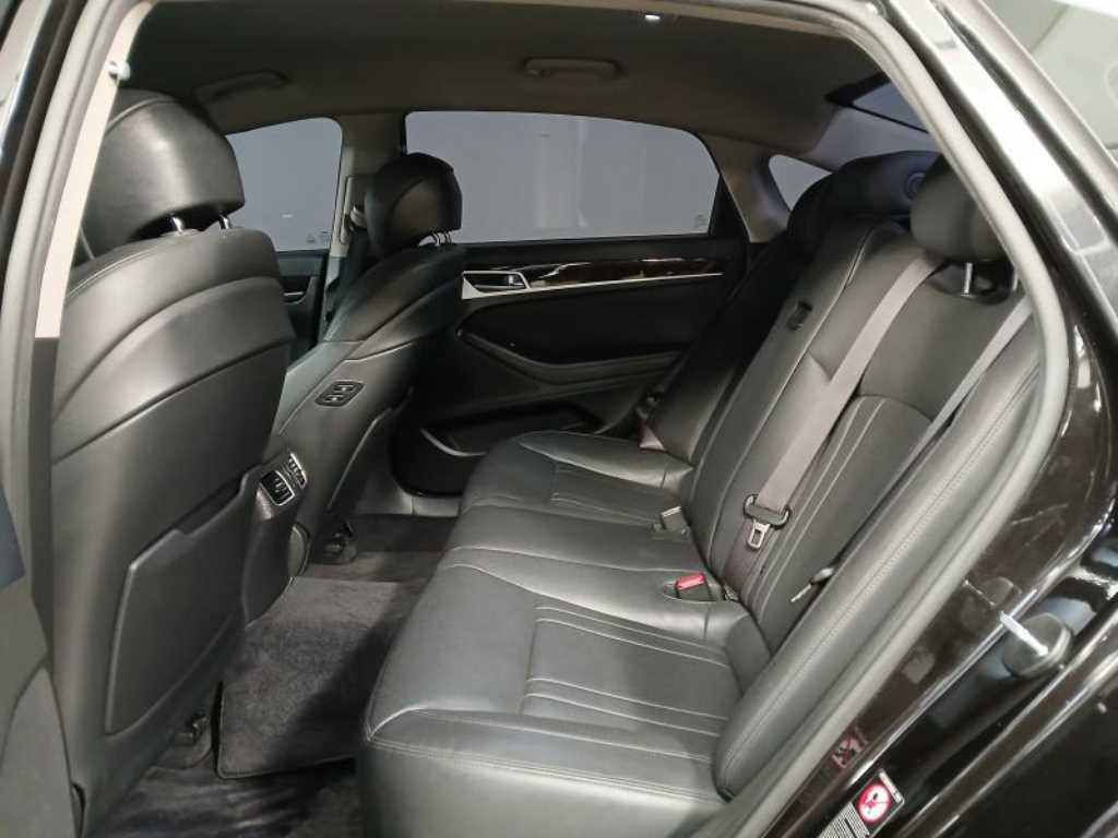 Genesis G80 - Vista 7