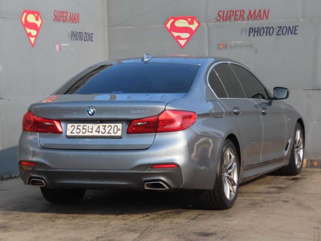 BMW 5 Series - Vista 4