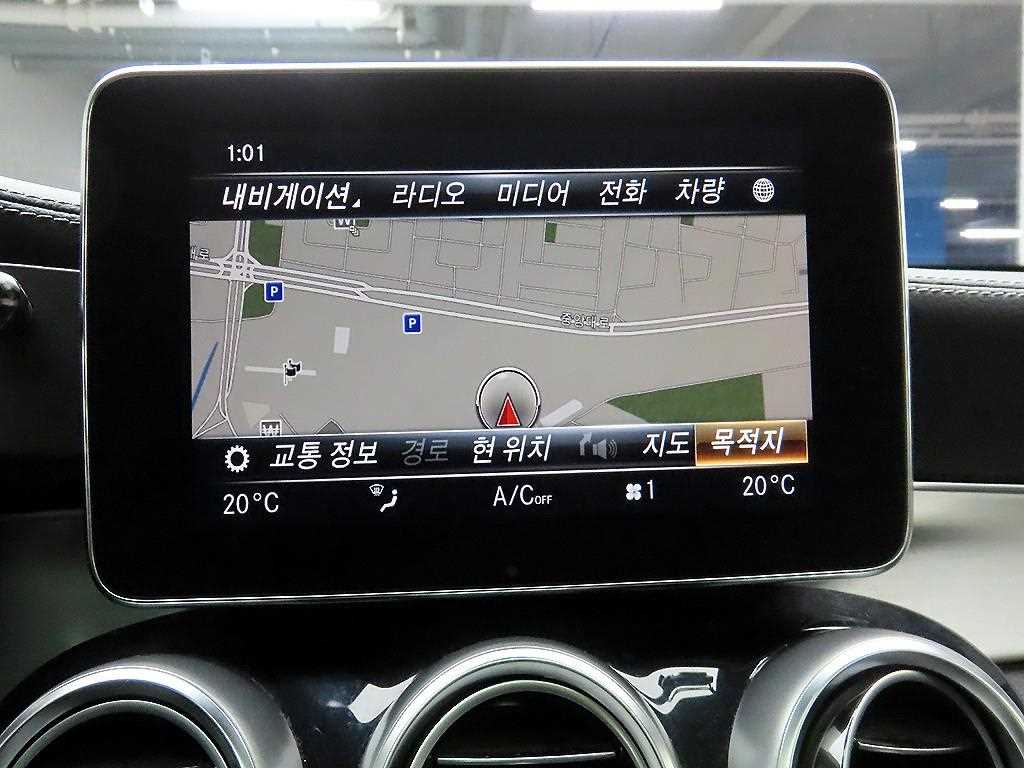 Mercedes Benz GLC Class - Vista 9