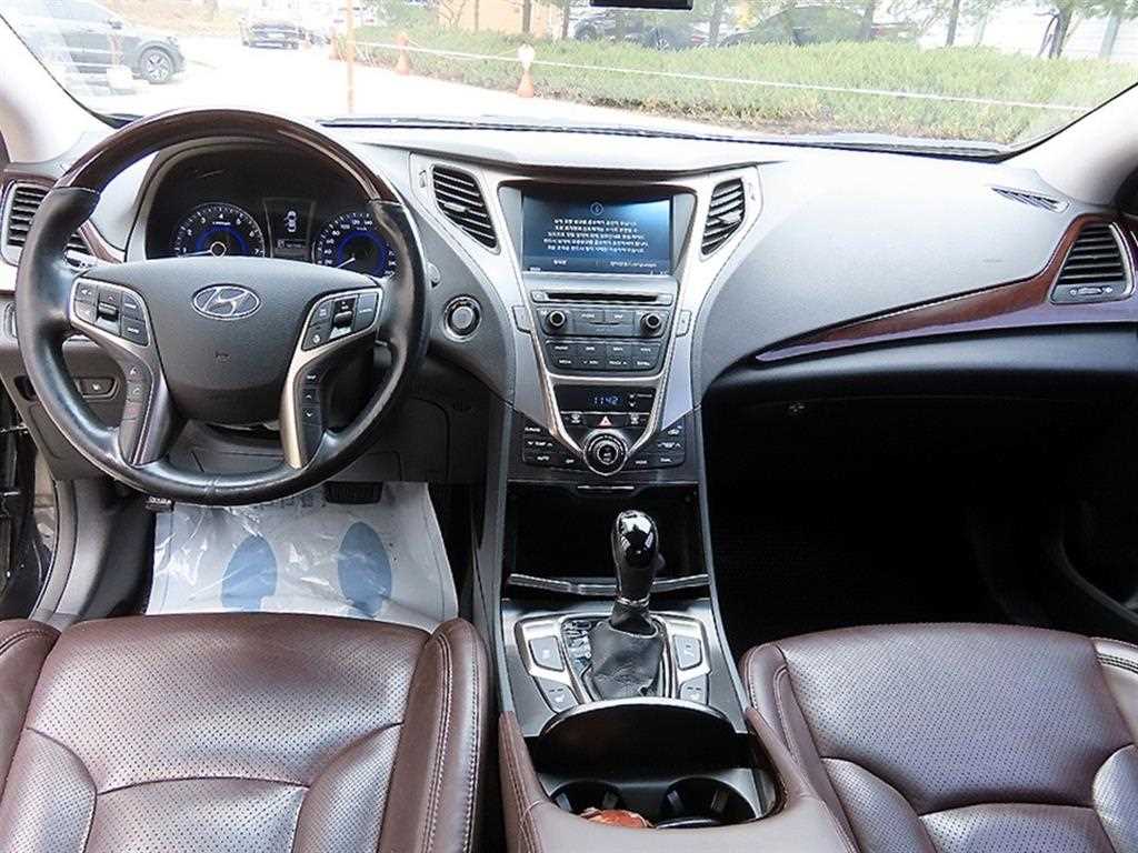 HYUNDAI Grandeur - Vista 7