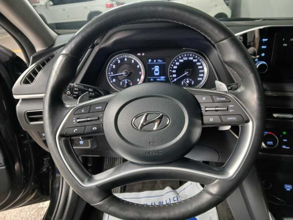 HYUNDAI Sonata - Vista 8